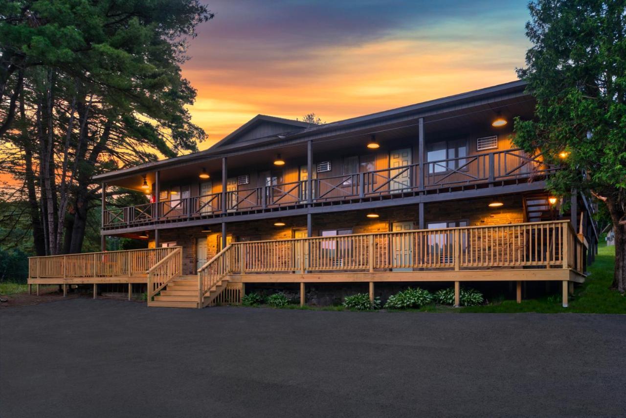 Roaring Brook Ranch Resort Лейк Джордж Екстериор снимка
