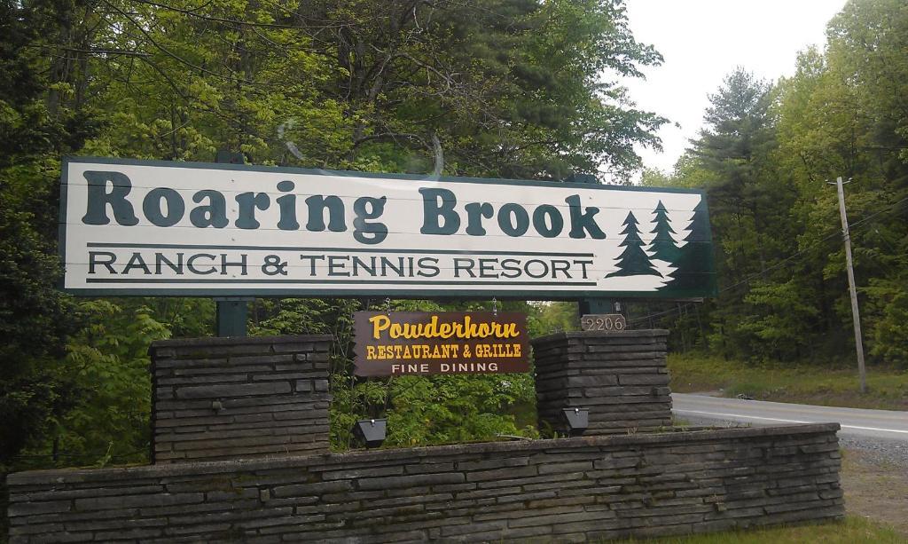 Roaring Brook Ranch Resort Лейк Джордж Екстериор снимка